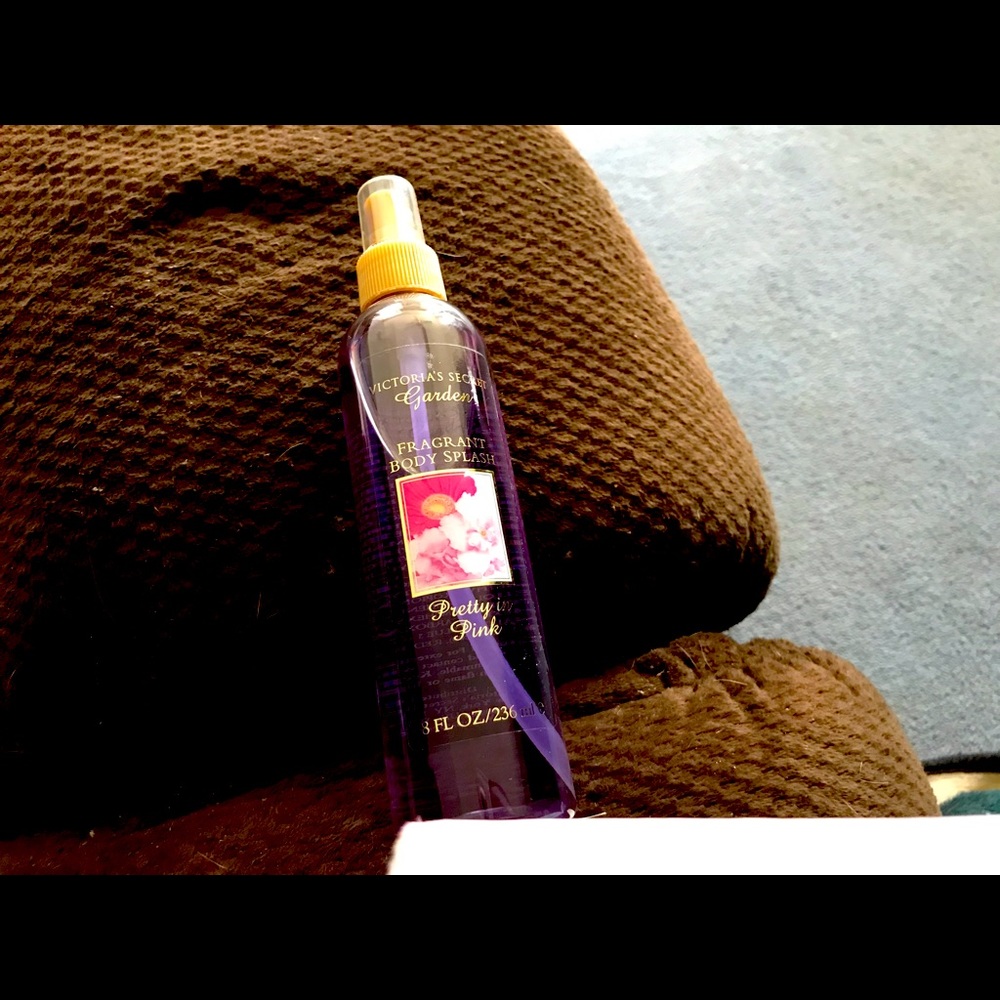 Victoria’s Secret pretty in pink mist